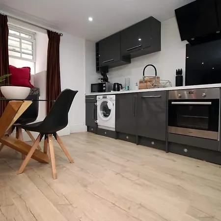 Apartment Exquisite Clifton Gem - Football Table Bristol